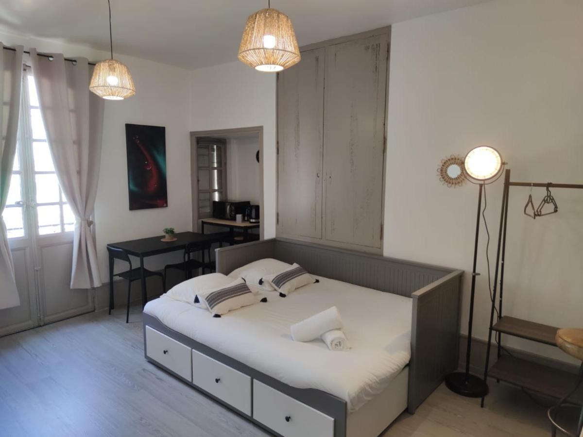 *Les Studios L'Amandine* Perigueux Bagian luar foto