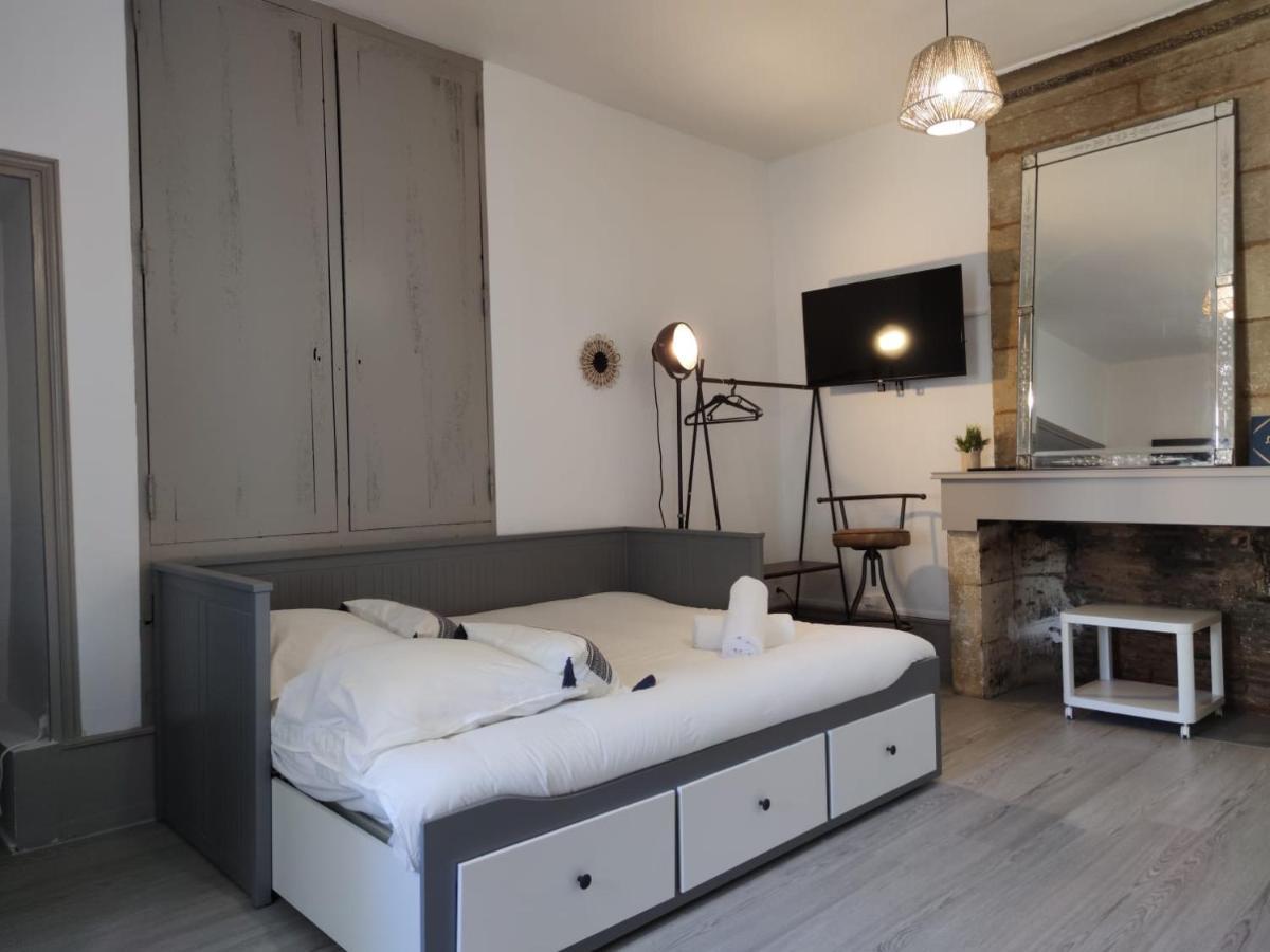 *Les Studios L'Amandine* Perigueux Bagian luar foto